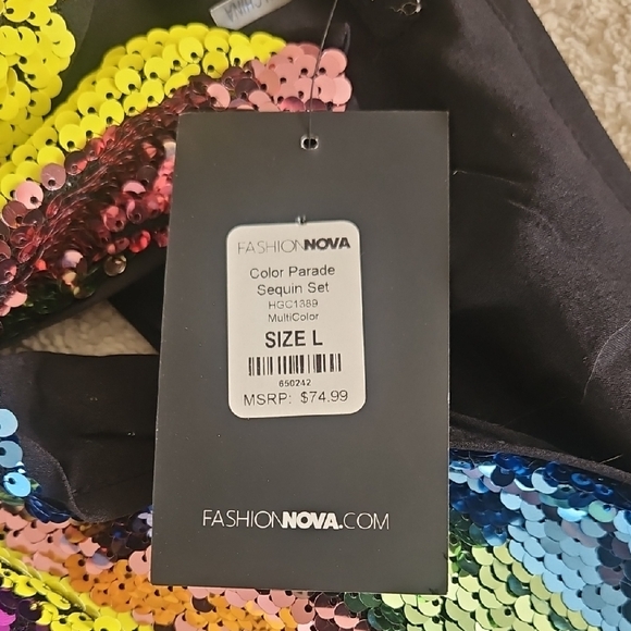 BNWT Fashion Nova Vibrant Sequin Wide Leg Jumpsuit Size Large - Picture 2 of 6
